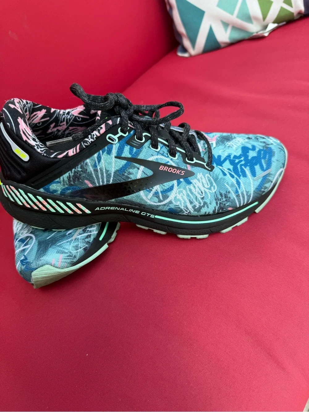 Brooks Women's Teal Blue Patterned Athletic Shoes